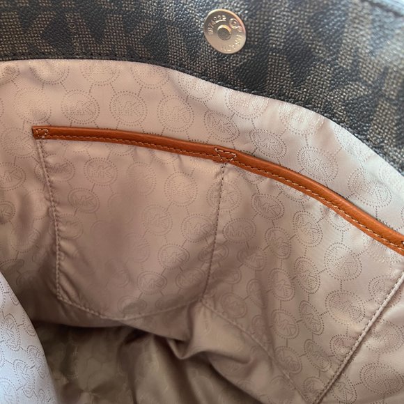 Michael Michael Kors Harper Large North/South Tote Bag - Picture 8 of 9